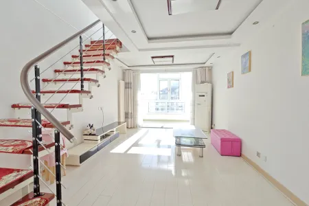 红卫小区 4室2厅2卫 南 精装