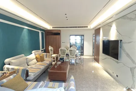 名嘉汇 6室3厅4卫南 精装