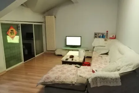 全明户型,黄金楼层,阳光好,地铁口,交通便利,设施齐全