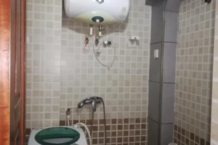 长城花园 2室1厅1卫西南 精装