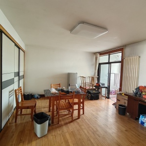 紫金山小区 3室2厅1卫南 中装