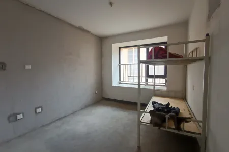 万达维多利亚湾（31-67号楼） 3室1厅1卫 南北 毛坯