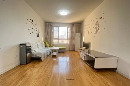 月亮湾 2室2厅1卫南 精装