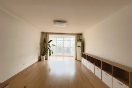 康大海港苑二期 3房2厅1卫 南北 精装