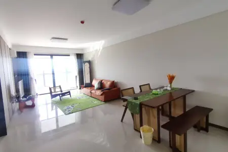 维多利亚湾南区（7-10）期 3室2厅2卫 南 精装