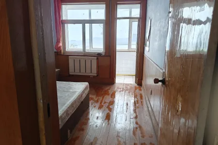 前湾小区 3室2厅1卫南 精装