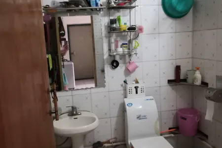 医院附近 2房1厅1卫 南北 中装