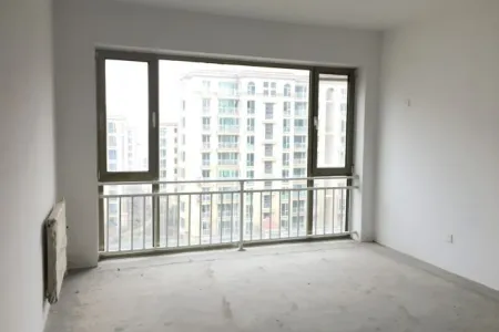 馨海国际城 3室2厅2卫南北 毛坯