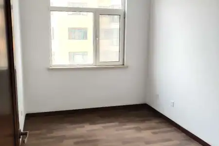 千禧龙花园一期 3室2厅2卫南北 精装