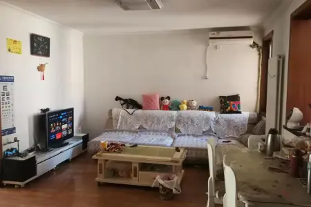 圣海山庄 3室1厅1卫南北 中装