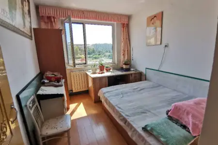 体育场小区 2室1厅1卫南 中装