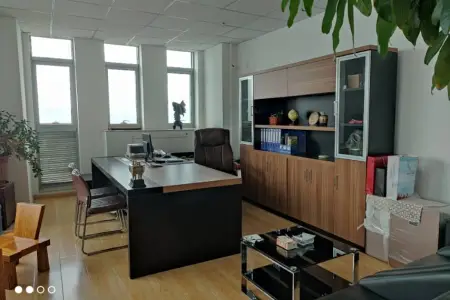 连盛国际大厦 临街商铺 南 精装