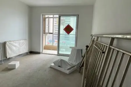 朝阳山社区 2房1厅1卫 南 精装