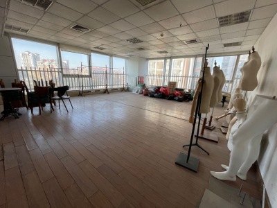 卓亭广场 临街商铺 南北 简装