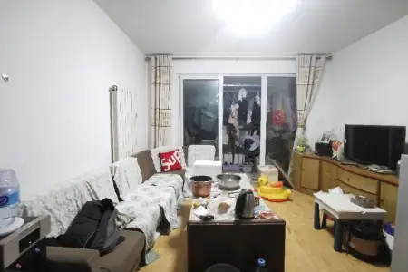 山海和圣园 2室1厅1卫南北 中装