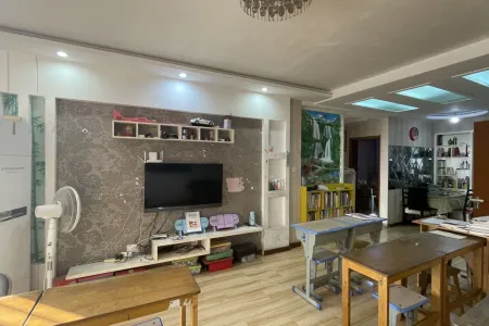 青青世界 2室2厅1卫南 简装