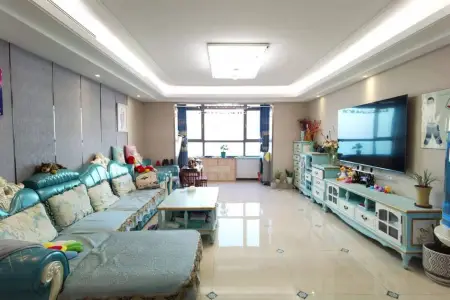 金沙滩壹号三期 4室2厅2卫南北 精装