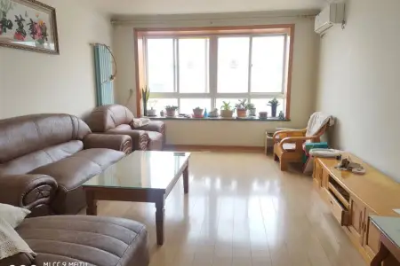 新港花园 3室2厅1卫南北 中装