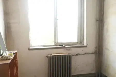 黄河中路小区 2房1厅2卫 南北 毛坯