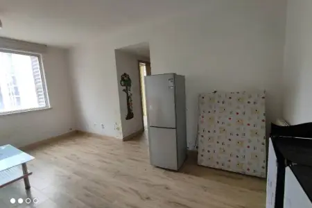 幸福社区 1室1厅1卫南 精装