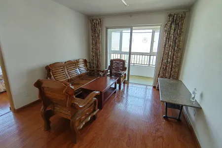 东盐滩社区 2室2厅1卫 南北 精装