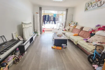 德惠凤凰都二期 3室2厅2卫南北 中装