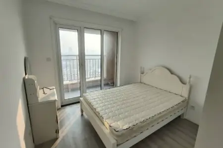 海港城 2室1厅1卫南 精装