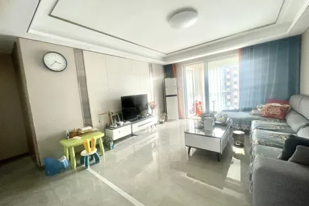 天泰阳光水岸 3室2厅2卫南北 精装