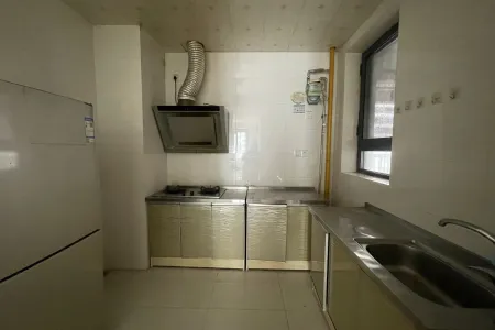 万达维多利亚湾（31-67号楼） 3室1厅1卫南 简装