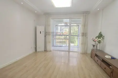 隆海东方华庭 3室2厅2卫 南北 精装