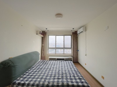 卓亭广场 1室1厅1卫 南 精装