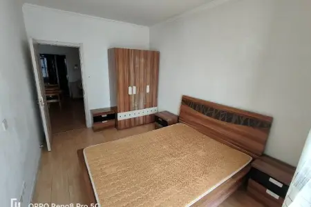 长城花园 2室2厅1卫南 精装