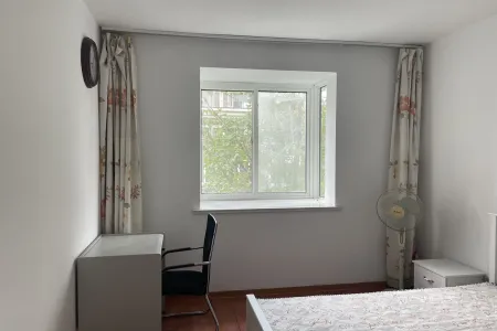 师苑 2室2厅1卫 南北 精装