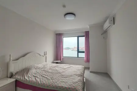 维多利亚湾南区（7-10）期 3室2厅2卫 南 精装