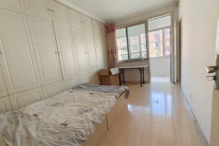 前湾小区 3室1厅1卫 南北 精装