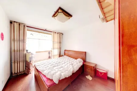 宝湾花园 2室2厅1卫南北 精装