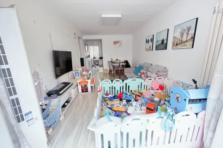 全明户型,黄金楼层,阳光好,地铁口,交通便利,设施齐全