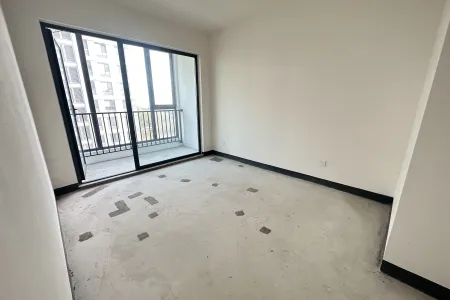 融创影都壹号 3室2厅2卫南北 毛坯