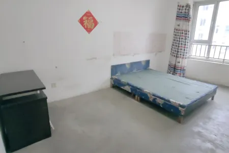 卧鹏小区 2室2厅1卫南 毛坯