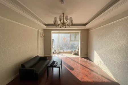 莱茵公馆 3室2厅2卫南 精装