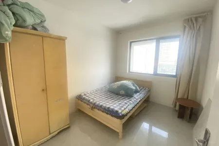  欧式田园风,豪华装修,地铁盘学区房！