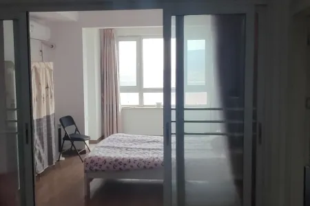 鸿润嘉园 2室1厅1卫南 精装
