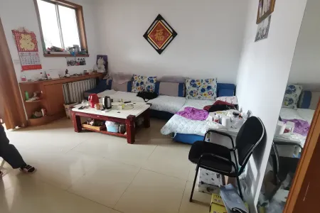 卧鹏小区 2室2厅1卫南 精装