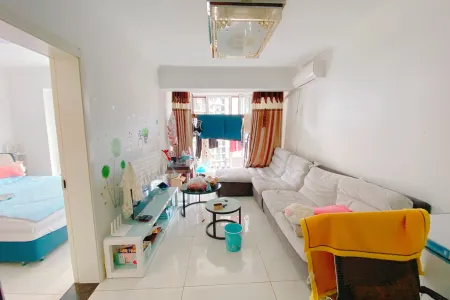 银盛泰浪琴海 2室1厅1卫南 中装