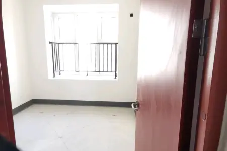 世茂诺沙湾五期 3室2厅1卫南北 毛坯