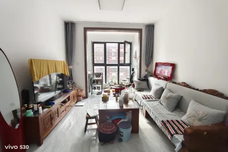 东洞门社区 3房2厅2卫 南北 精装