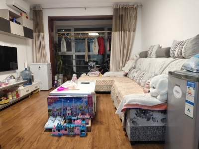 云龙港湾 2室2厅1卫南北 精装