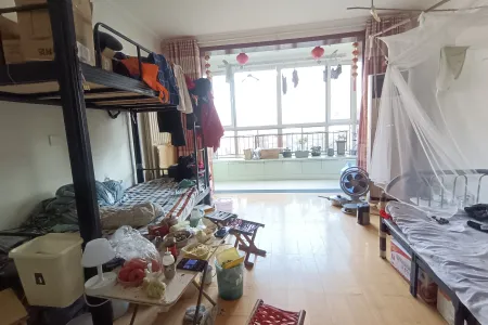 蜊叉泊 3室2厅1卫南 精装