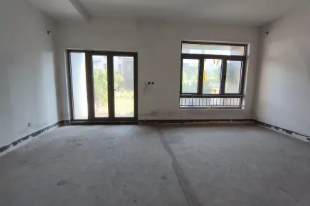 恒大金沙滩别墅 联排3室2厅4卫 南北 毛坯