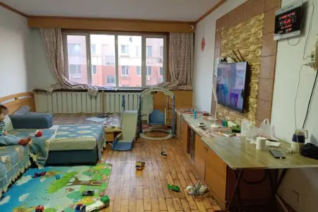 黄岛国货 2室2厅2卫 南 普装